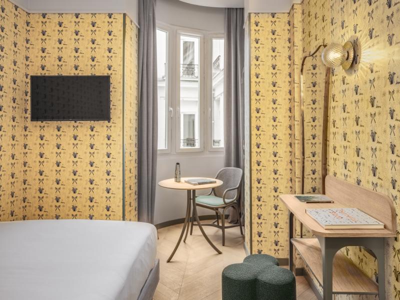 Miss Fuller Hotel - The One Room